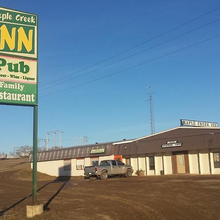 Maple Creek Motor Inn 外观 照片