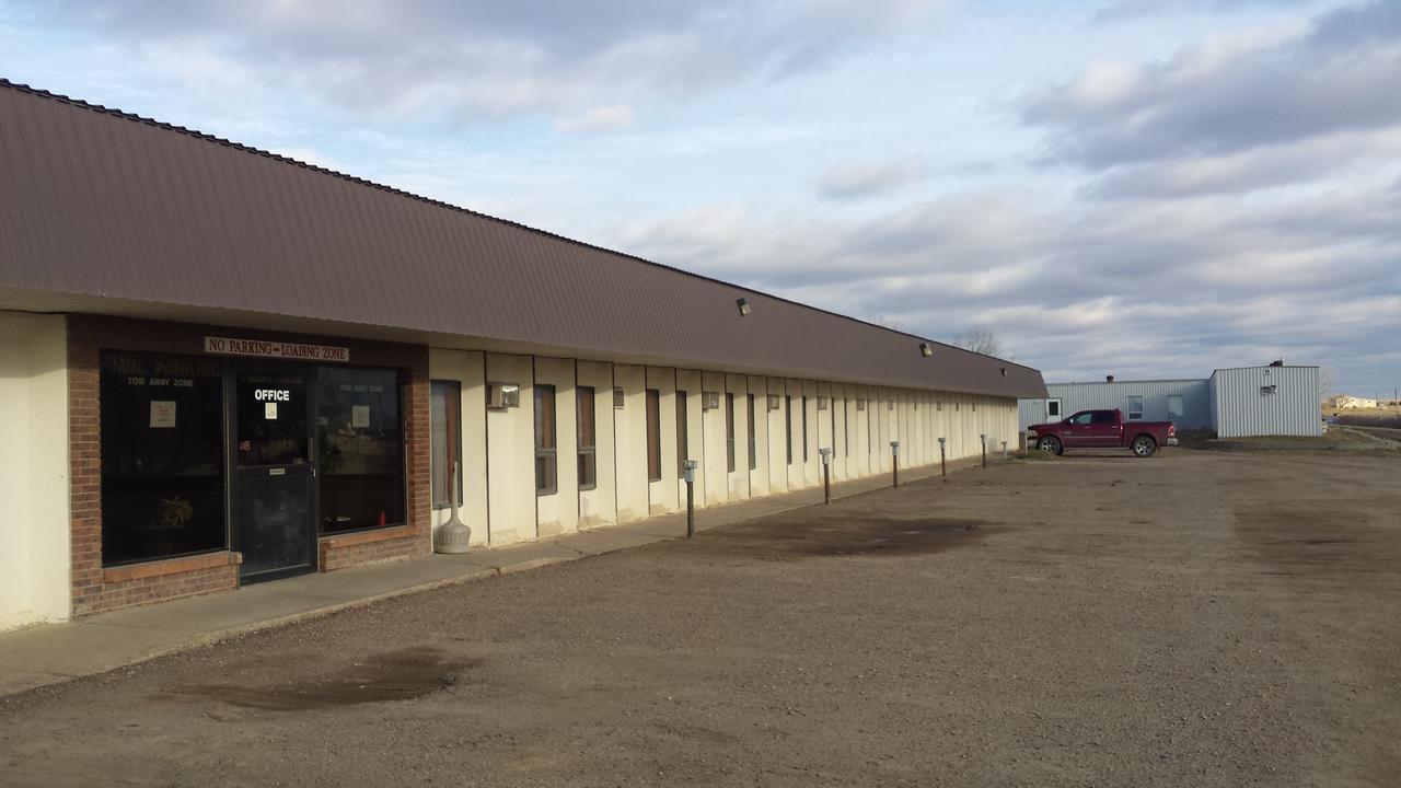 Maple Creek Motor Inn 外观 照片